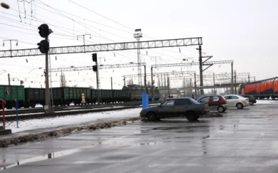 В Воронеже тепловоз насмерть задавил мужчину