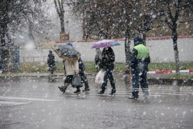 Воронежские дорожники предупреждают автомобилистов об ухудшающейся погоде