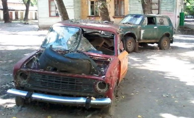 В Нововоронеже нашли способ убрать из дворов бесхозные машины