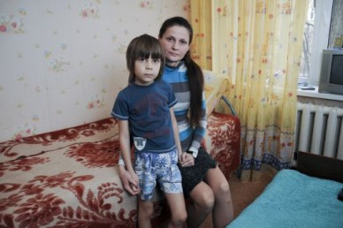 В Воронеже мама с ребёнком-аутистом вынуждена жить в приюте