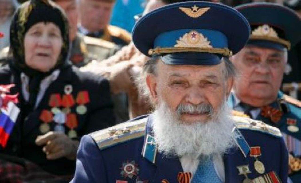 Воронежские пенсионеры получат скидки на билеты в театр