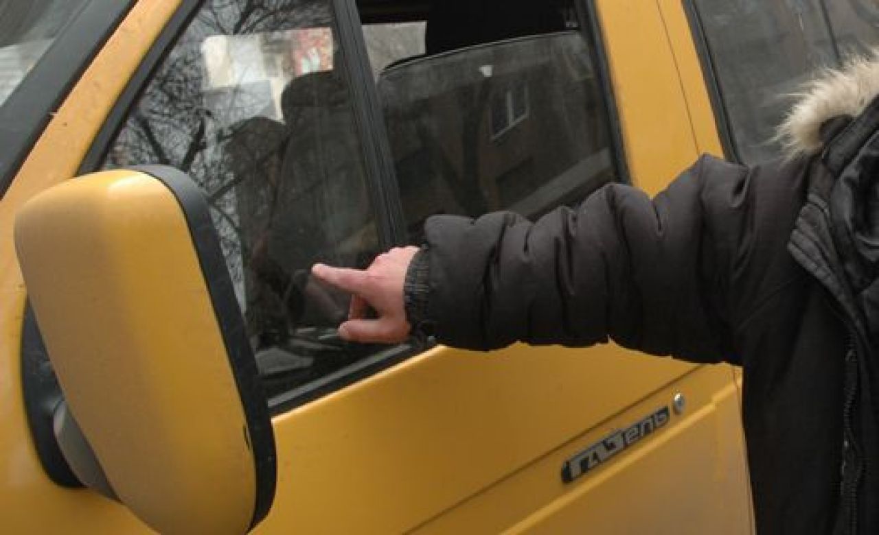 В Воронеже водители автобусов устроили гонки, закончившиеся ДТП