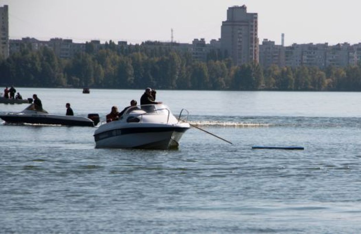 Водолазы вытащили из Воронежского водохранилища тело 65-летнего мужчины