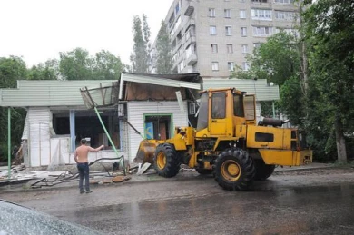 В Воронеже магазин должника снесли вместе с оборудованием