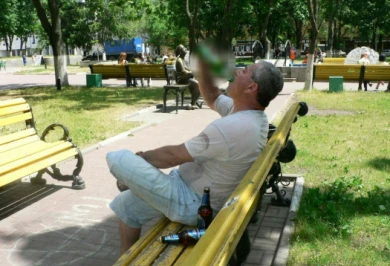 Как избавиться от пьяных компаний во дворе