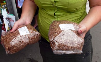 В России снова резко подорожала гречка