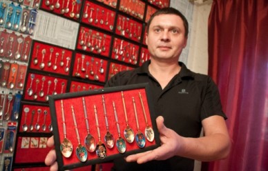 Воронежец собрал несколько сот необычных чайных ложек