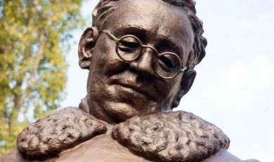 На открытие памятника Самуилу Маршаку приехал внук поэта