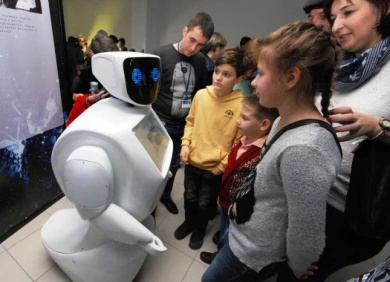 Воронежские малыши в восторге от самого эмоционального в мире робота