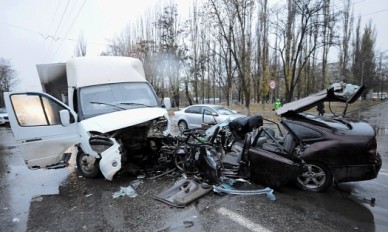 В Воронеже иномарка влетела под «ГАЗель»: двое погибших, трое раненых