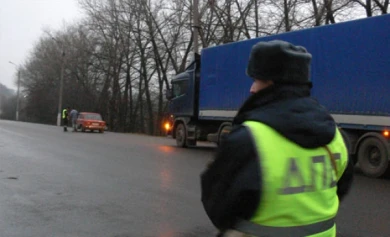 Житель Воронежской области выкинул пакеты с героином на посту ДПС