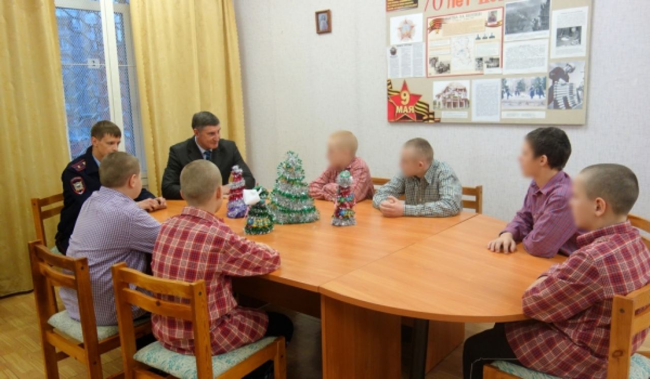 Как несовершеннолетние нарушители готовятся к Новому году