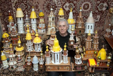 Воронежский пенсионер создаёт миниатюрные модели церквей