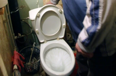 Управляющая компания, перекрывшая канализацию в многоквартирном доме, не собирается менять своё решение