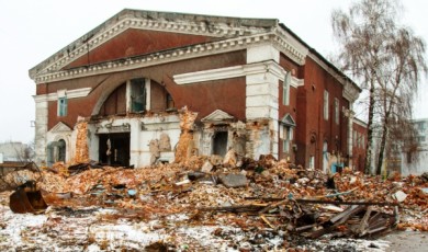 В храме, который воронежцы сообща спасли от сноса, начались службы