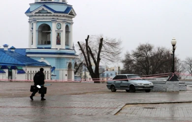 В Воронеже митинг памяти Немцова сорвали с помощью машины с опасным содержимым