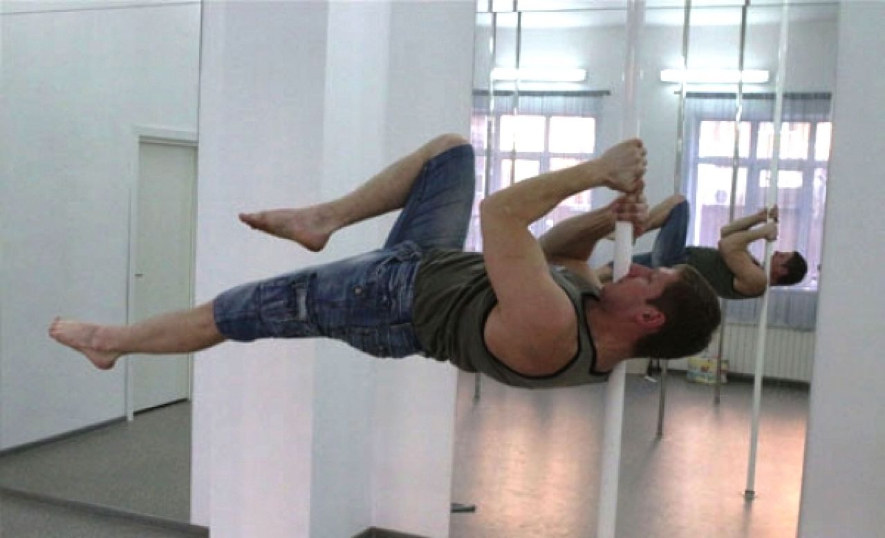 Почему воронежские мужчины меняют тренажёрку на танцы на пилоне