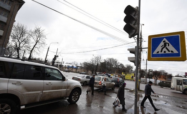 Неработающий светофор на пересечении Московского проспекта и Лидии Рябцевой обещали сегодня починить
