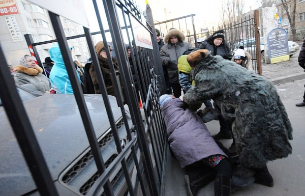 Одна из попыток снести забор на ул. Циолковковского