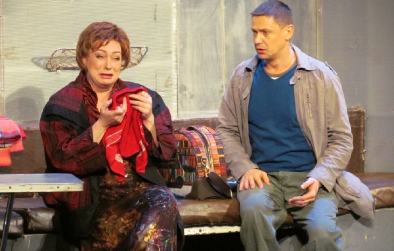 Фото с спектакля «Гастрольное танго»