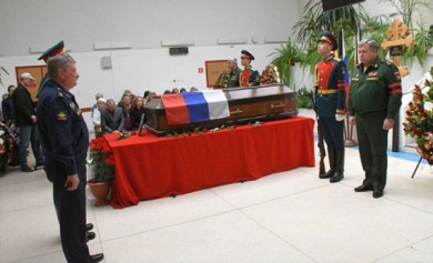 В Воронеже завершилась церемония прощания с погибшим в Сирии связистом