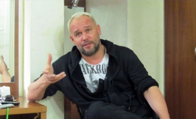 Максим Аверин в Воронеже рассказал, как дрался за Пугачёву