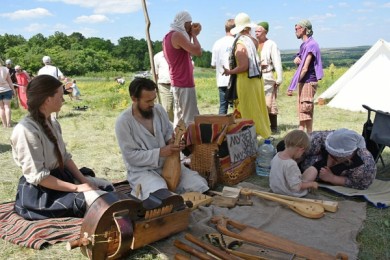 Во что играли древние славяне? 4 версии игр