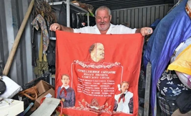 Пенсионер возит с собой по стране памятник Ленину