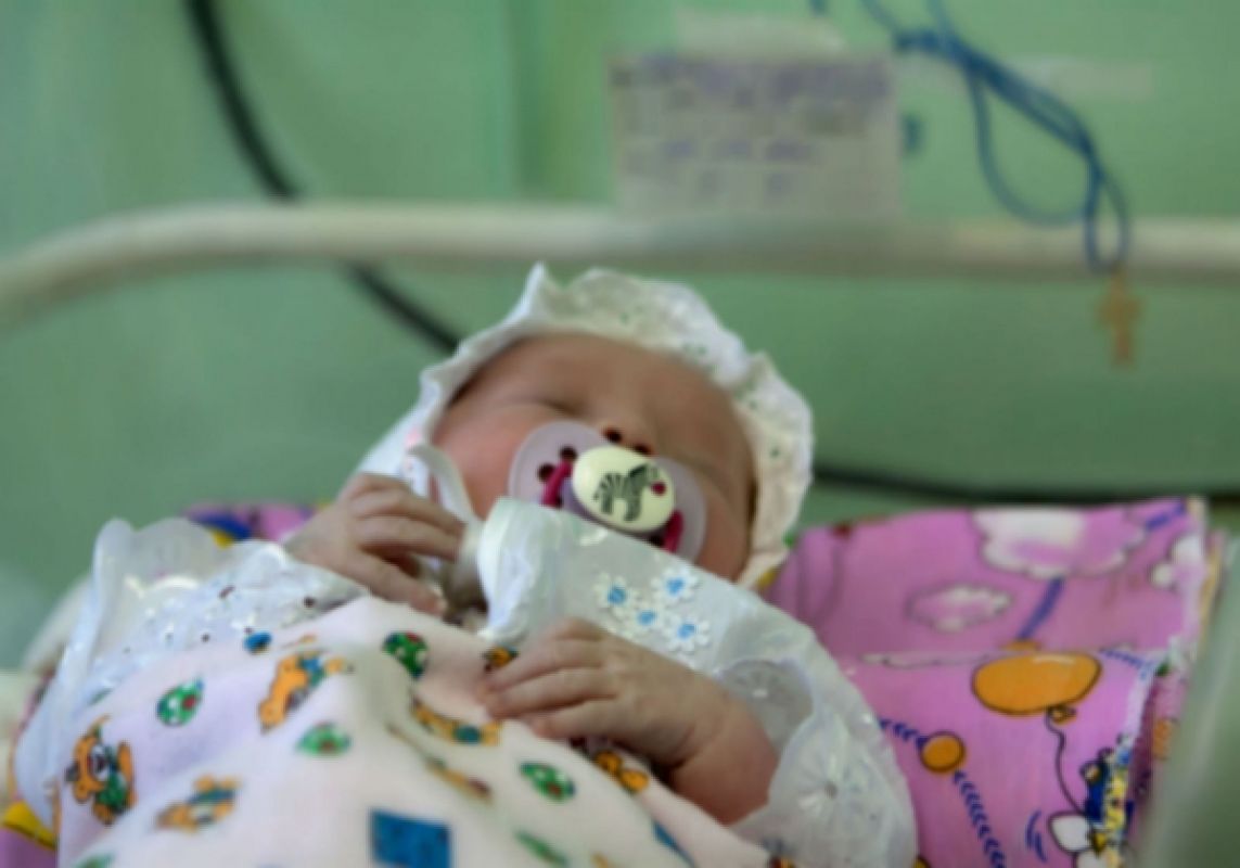 Малышка, рождённая в туалете