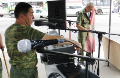 Кто поёт в Воронеже под видом воинов-афганцев?