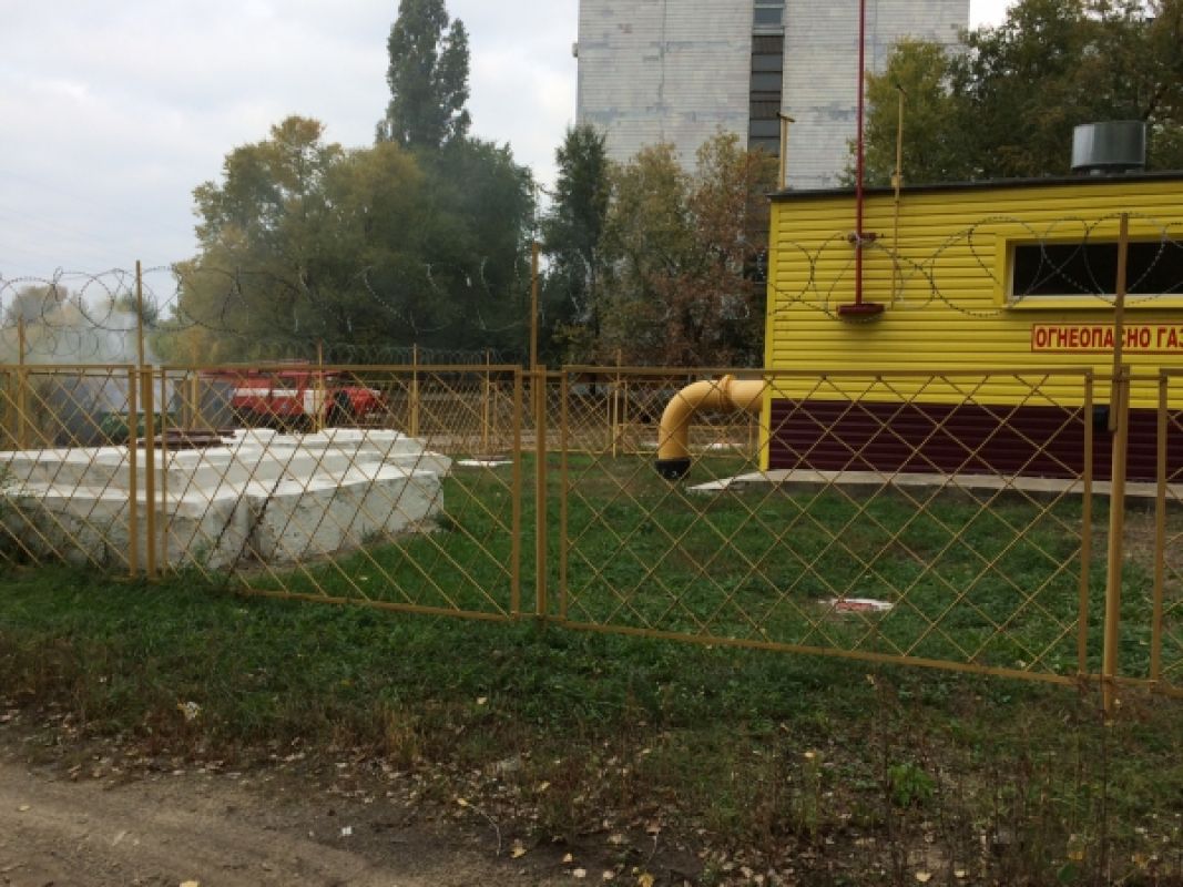 Хулиганы подожгли мусорный бак возле газораспределительного пункта