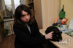 Анастасия Малофейчик и её кошка Багира