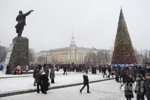 На площади Ленина 1 января многолюдно