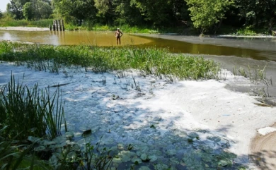 Рабочие: «Разлив нефтепродуктов на Усманке в Боровом случился из-за тайника времён СССР»