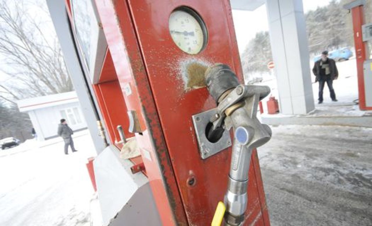 В Воронеже прокуратура нашла опасную газовую заправку
