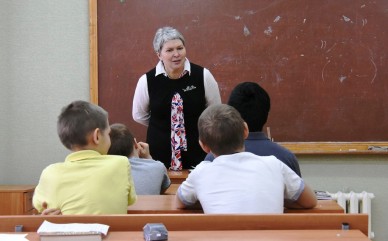 В Воронеже учительница английского 7 лет бесплатно преподаёт детям в изоляторе