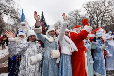В Роспотребнадзоре воронежцам дали советы по выбору Деда Мороза и Снегурочки
