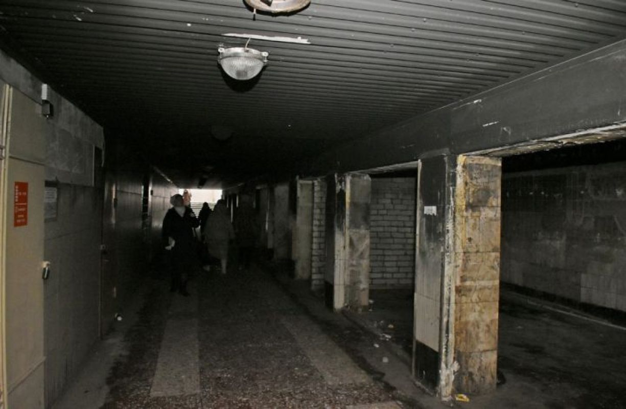 Сгоревший переход у политеха отремонтируют не раньше конца весны
