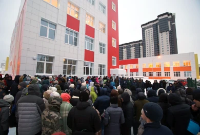 В школе № 102 приняли заявления не у всех родителей будущих первоклассников