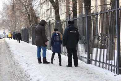 Стали известны новые подробности нападения на девочку возле воронежской школы
