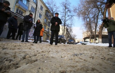 Глава города пообещал усилить контроль за работой управляющих компаний