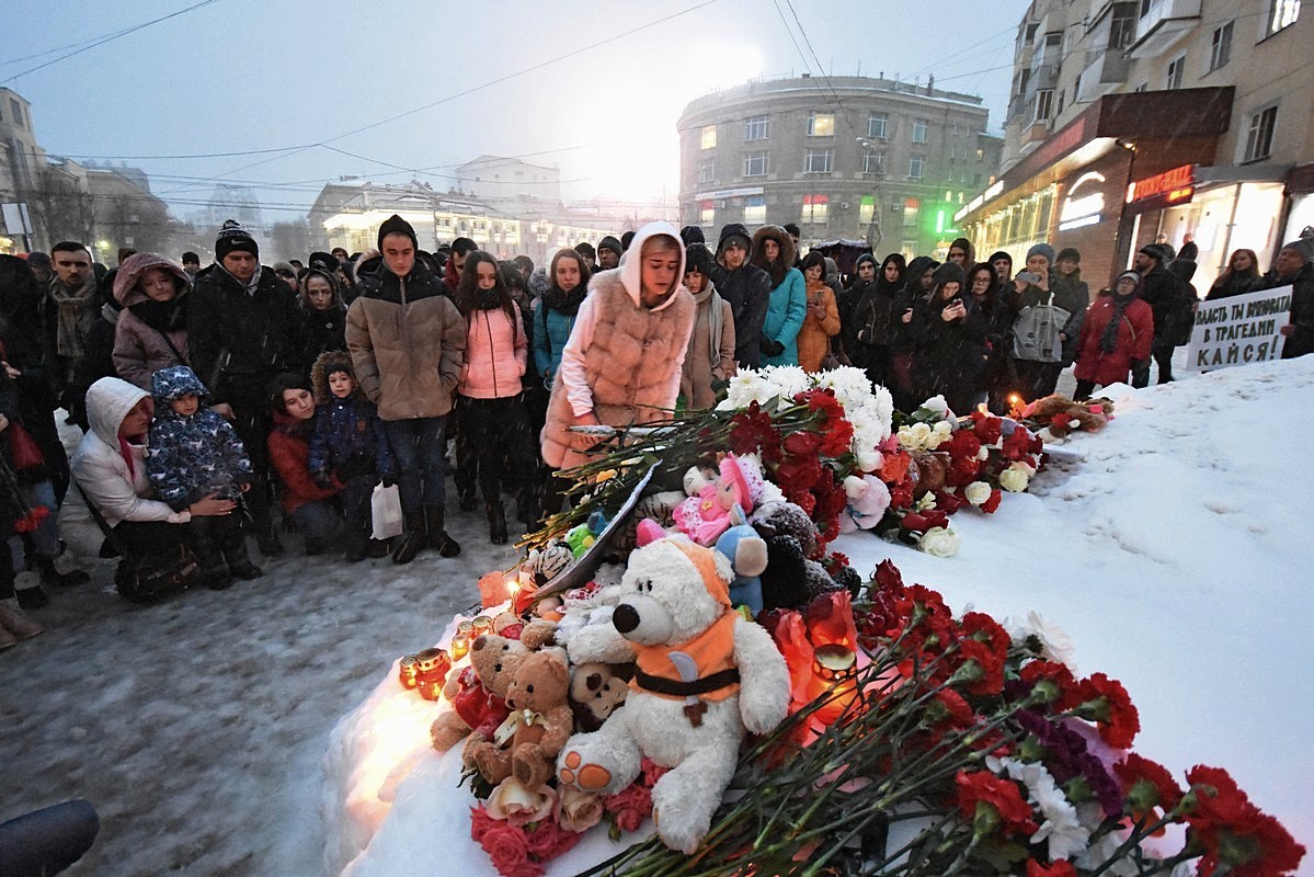 Новости сегодня сколько погибших. День памяти Кемерово. Фотографии погибших на Украине.