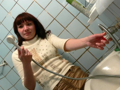 Из кранов жильцов многоэтажки в Воронеже больше суток течёт только кипяток