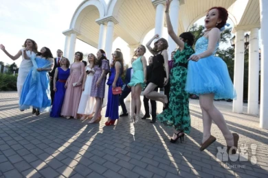 Выпускные платья в Воронеже одни из самых дорогих в стране
