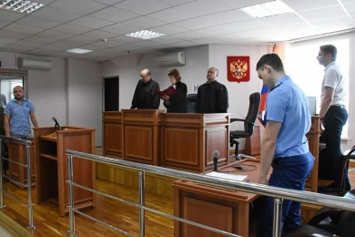 Адвокат с зелёным блокнотом заявила о недоверии воронежскому суду