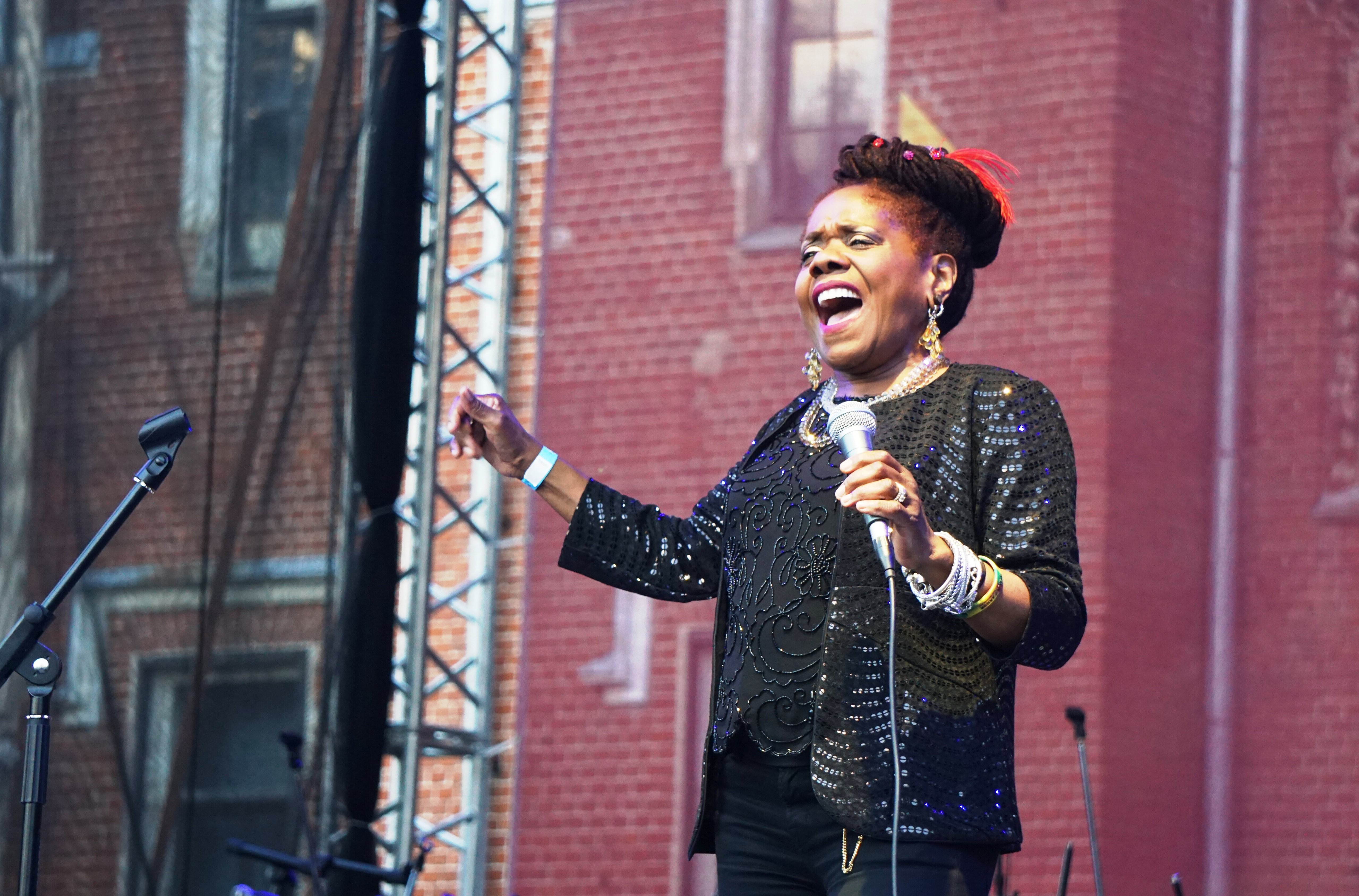 Вокалистка Кэтрин Рассел на фестивале «Усадьба Jazz»