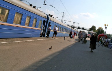 Локомотив сошёл с рельсов в Воронежской области: 15 поездов задержаны