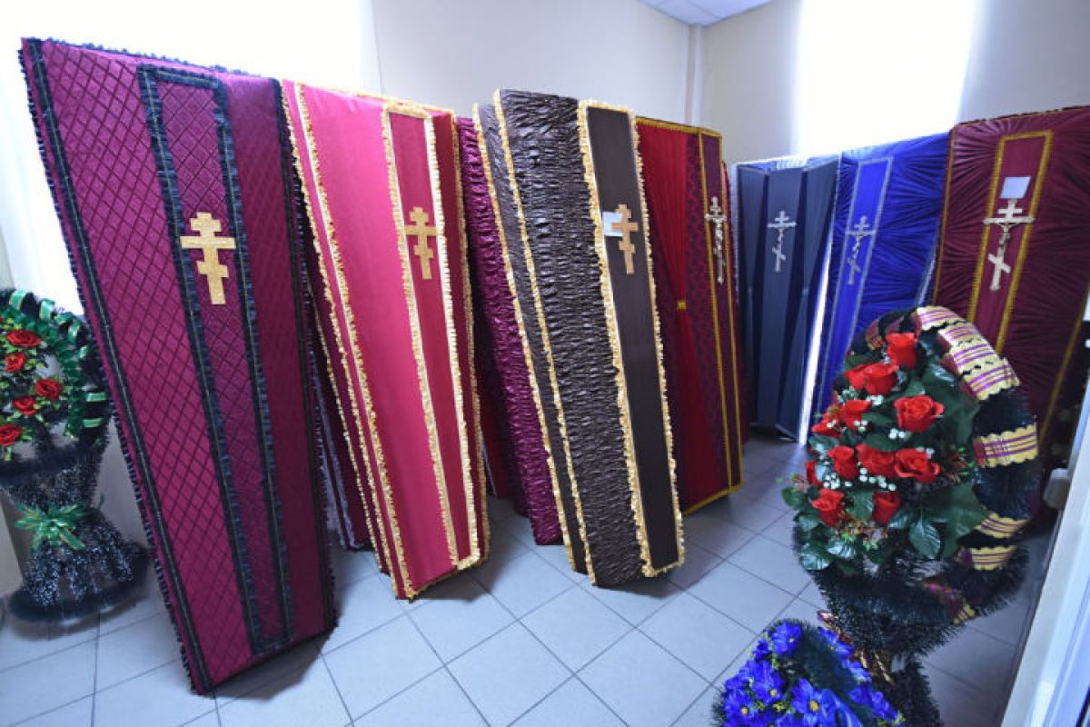 Жительница Воронежа заказала похороны живому сыну
