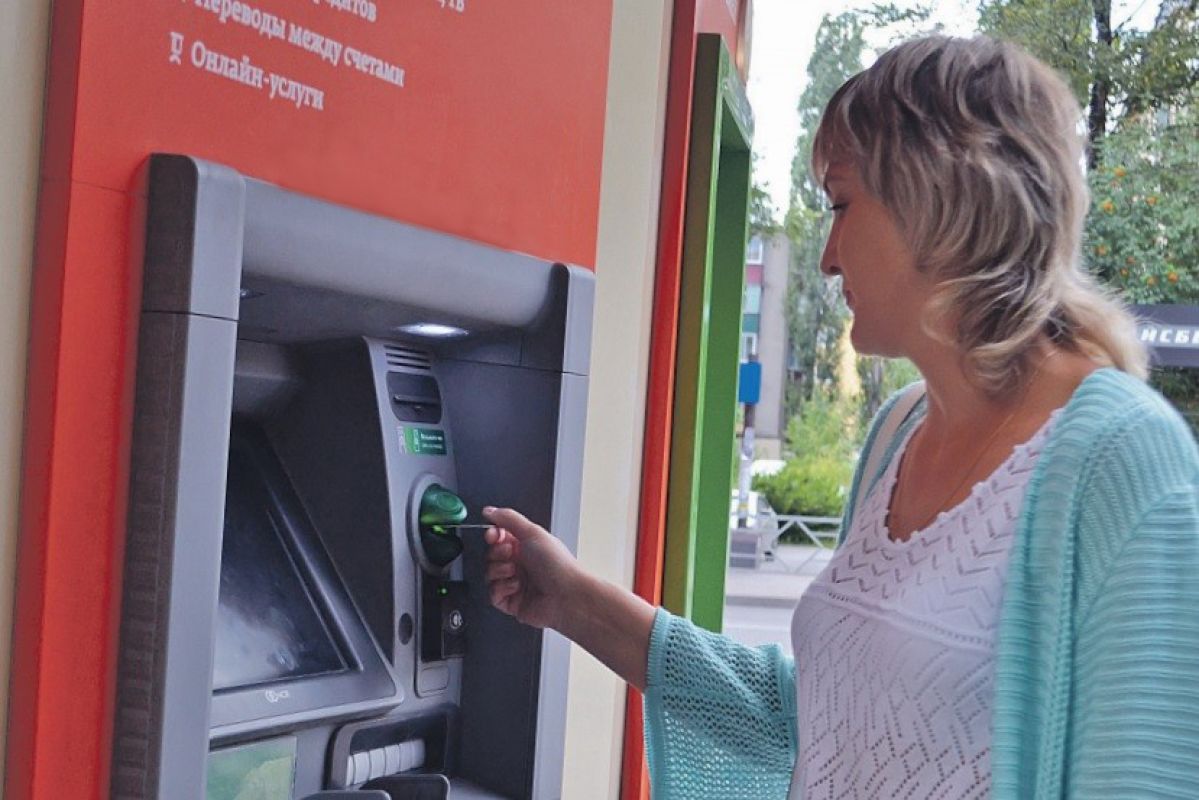 Уже этой осенью банки обязаны будут блокировать сомнительные операции клиентов