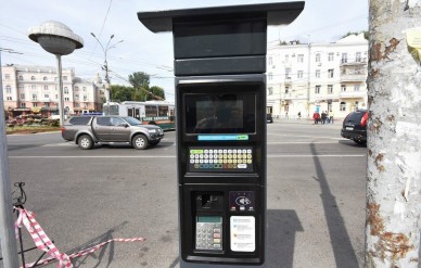 В день запуска платных парковок в Воронеже массово не работают паркоматы